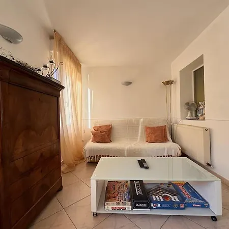 Apartment Le Coquelicot - Centre - 10 Pers - Parking Le Mans